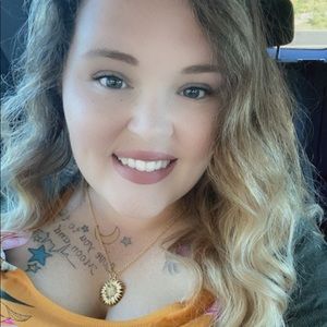 Meet your Posher, Whitley